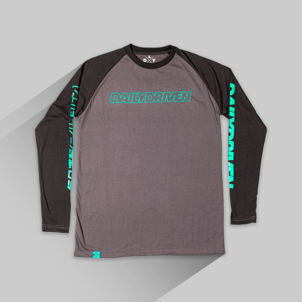 国内で当店のみ RICHILL - Paneled Graphic Print Raglan RICHILL Paneled Graphic Print Raglan Sweatshirt